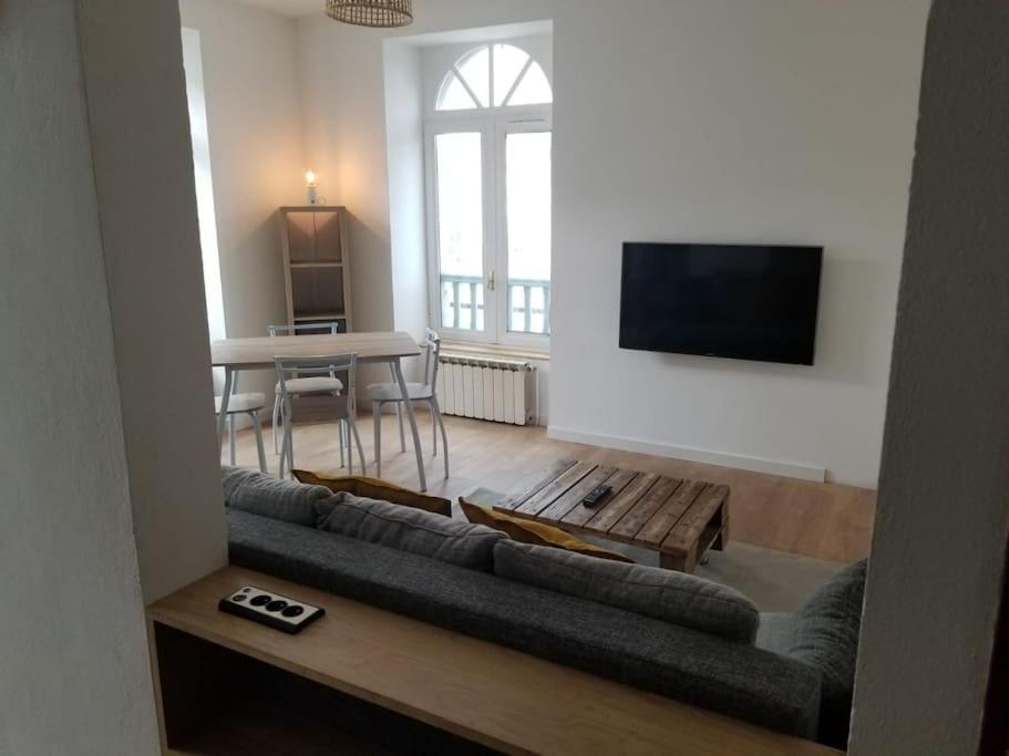 Appartement Cosy Entierement Renove Баньер-де-Бигор Экстерьер фото